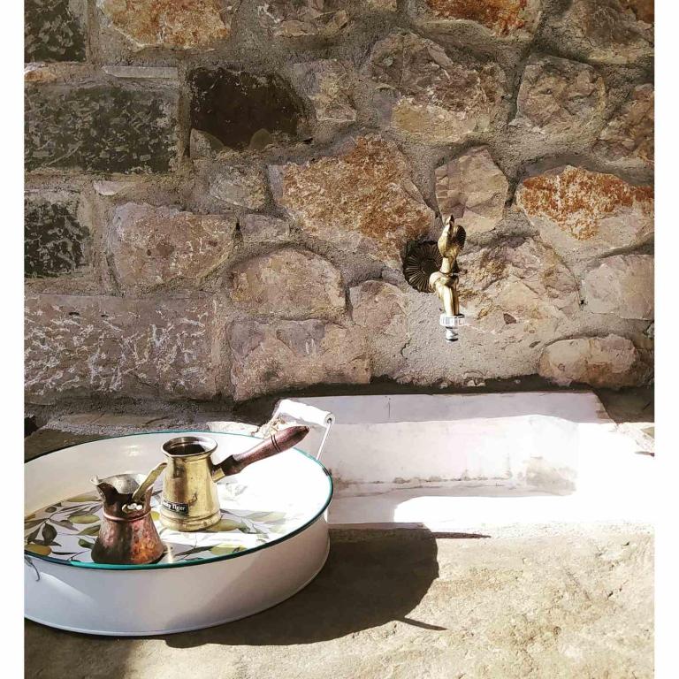Fotografie z fotogalerie ubytování Orminia ground level v destinaci Monolíthion