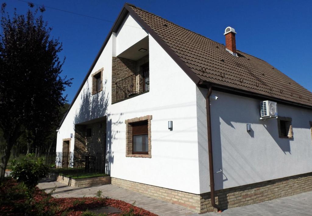 Budova, kde se aparthotel nachází