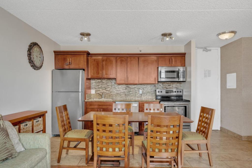 Deluxe 21st Floor Corner Condo with Diamond Head Views condo_1