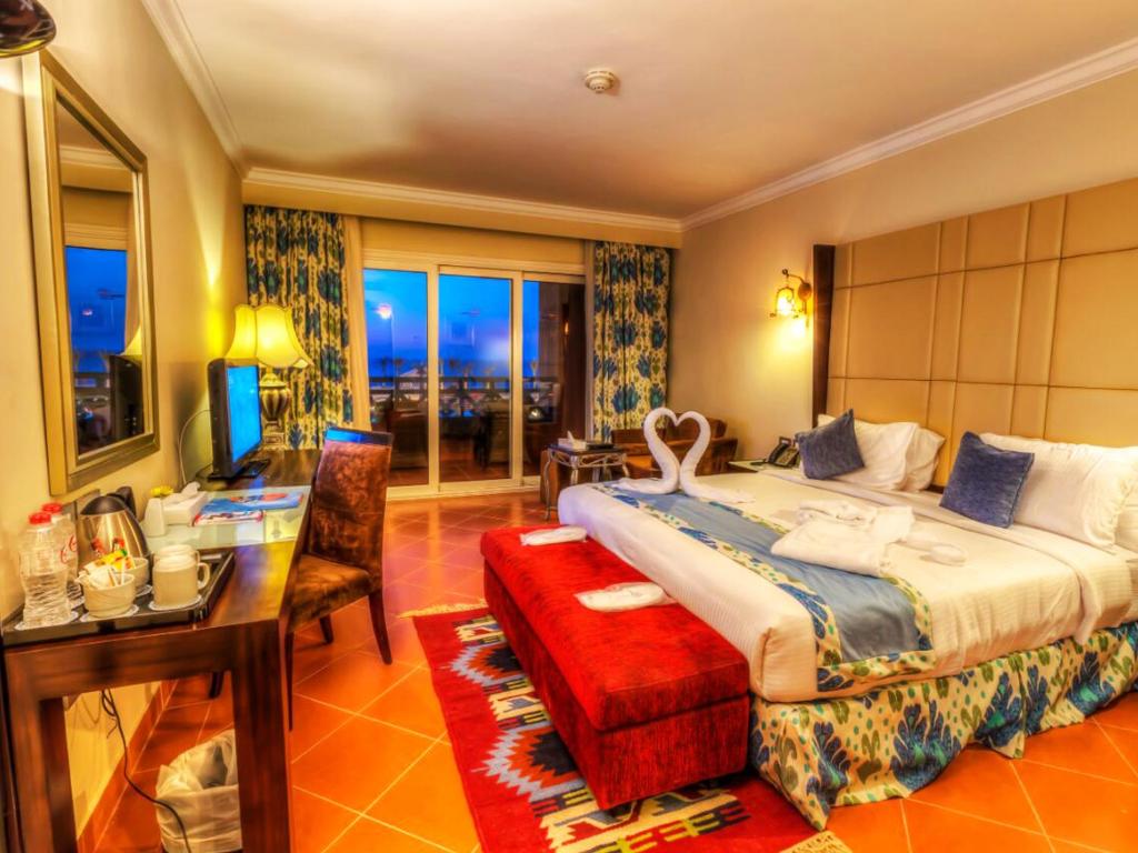 Postel nebo postele na pokoji v ubytování Porto Matrouh Beach Resort