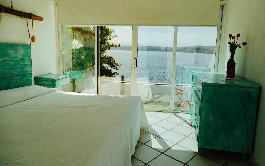 Bendito Teques - Deluxe King Room