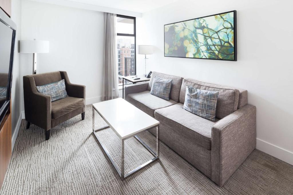 DoubleTree by Hilton Hotel & Suites Victoria - Resim 38