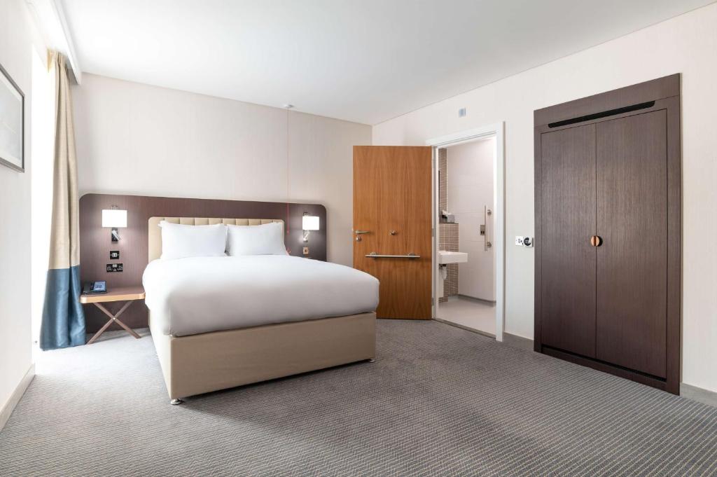 Hilton London Gatwick Airport - 