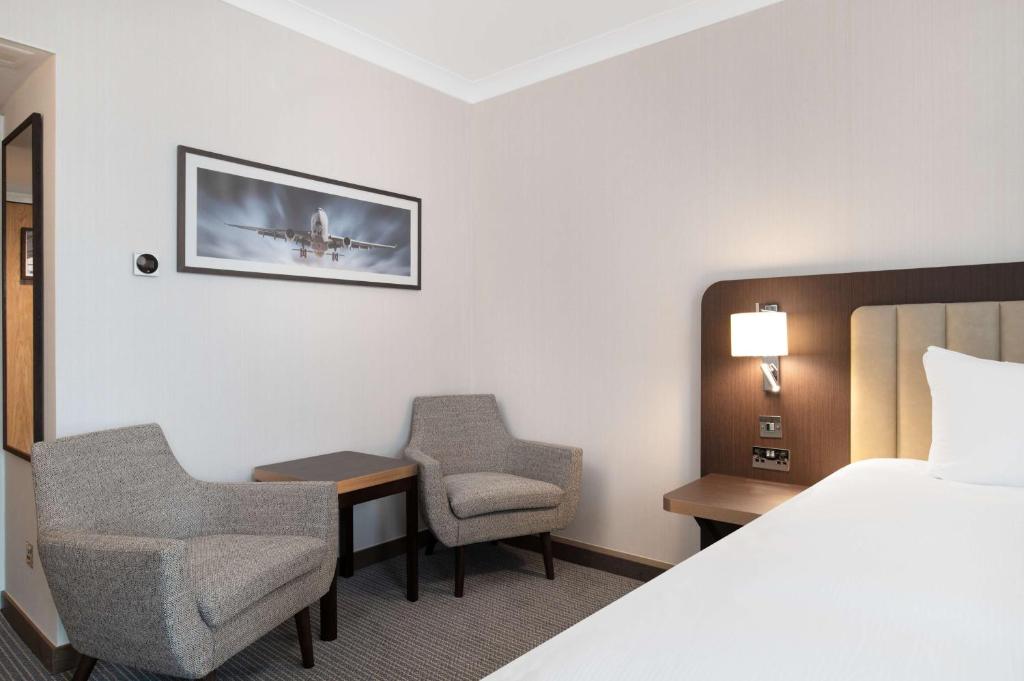 Hilton Gatwick Airport Park And Stay www.booking.com