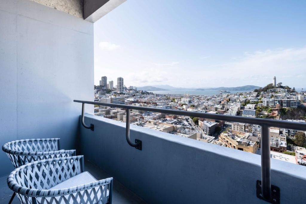Hilton San Francisco Financial District - Executive King Room Con Balcone