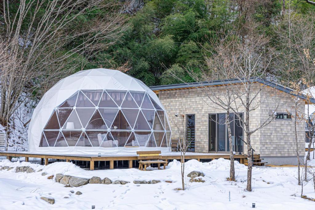 mokki STARDUST GLAMPING v zimě