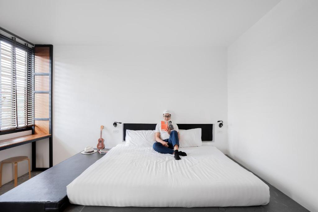 Book a Bed Poshtel - SHA Plus - デラックスキングルーム