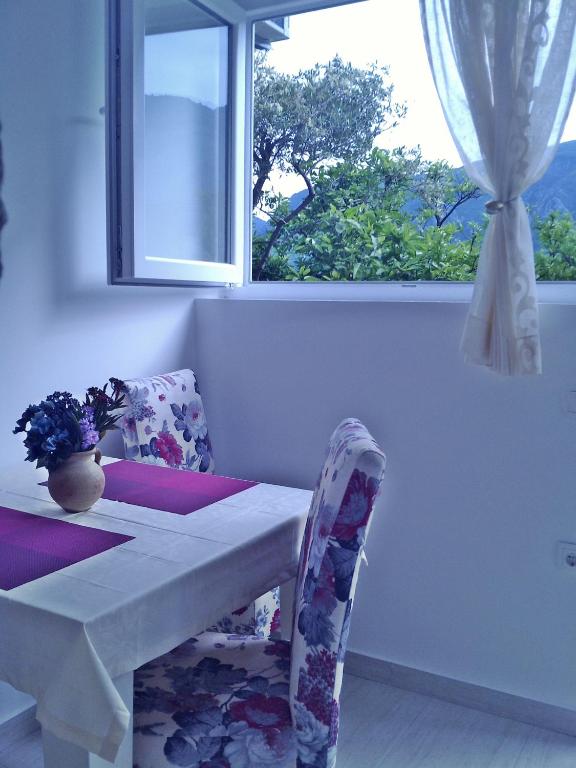 Kotor Kelly Apartments - 15