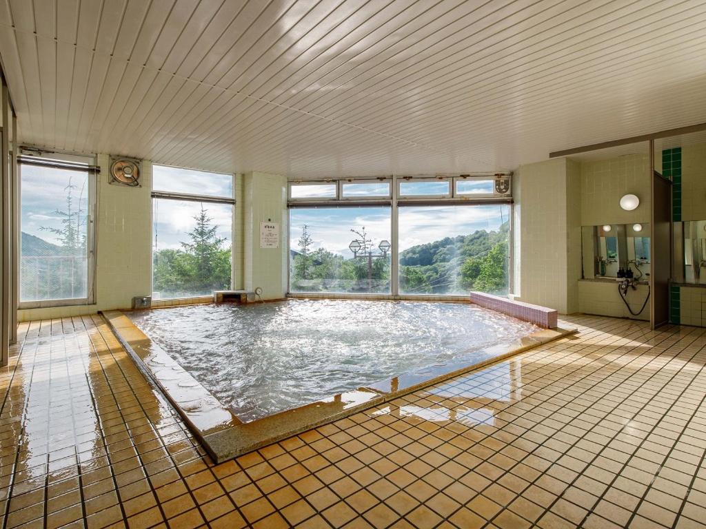 Bazén v ubytování Hotel Iwasuge nebo v jeho okolí