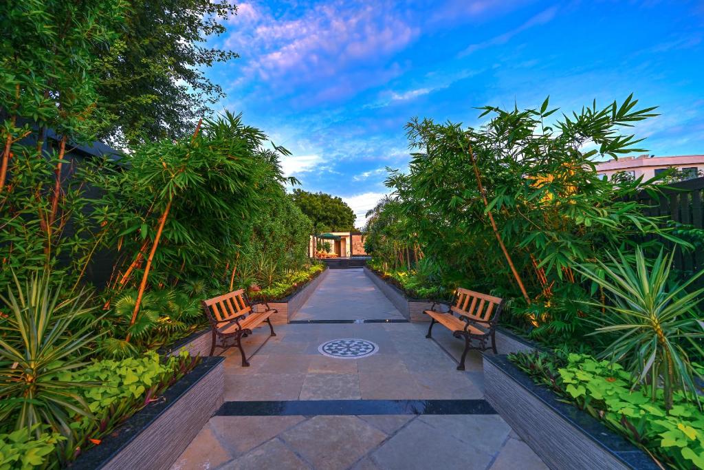 Zahrada ubytování Royale Sarovar Portico Agra