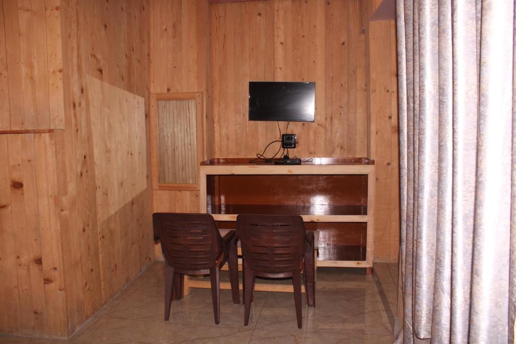 TV a/nebo společenská místnost v ubytování Hotel Mannat Sach Pass