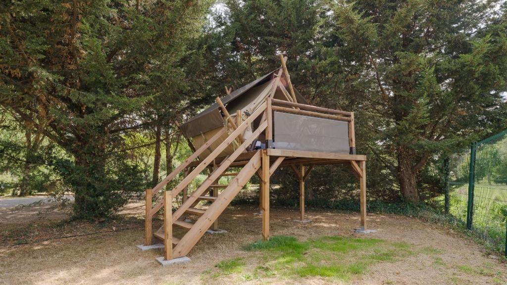 Fotografia z galérie ubytovania Camping du Chêne v destinácii Saint-Julien-de-Concelles