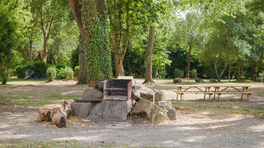 Fotografia z galérie ubytovania Camping du Chêne v destinácii Saint-Julien-de-Concelles