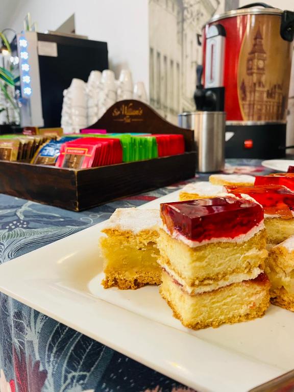 Old Tree Home & Restaurant - 1