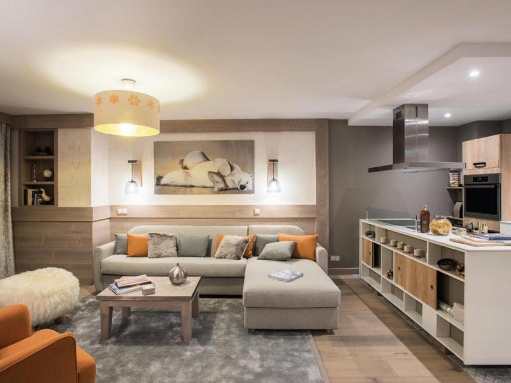 Η κουζίνα ή μικρή κουζίνα στο Résidence Premium L'Hévana - maeva Home - Appartement 3 pièces 6 personnes 49