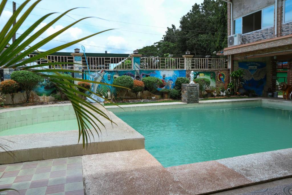Bazén v ubytování Villa Elsie Resort and Hotel nebo v jeho okolí