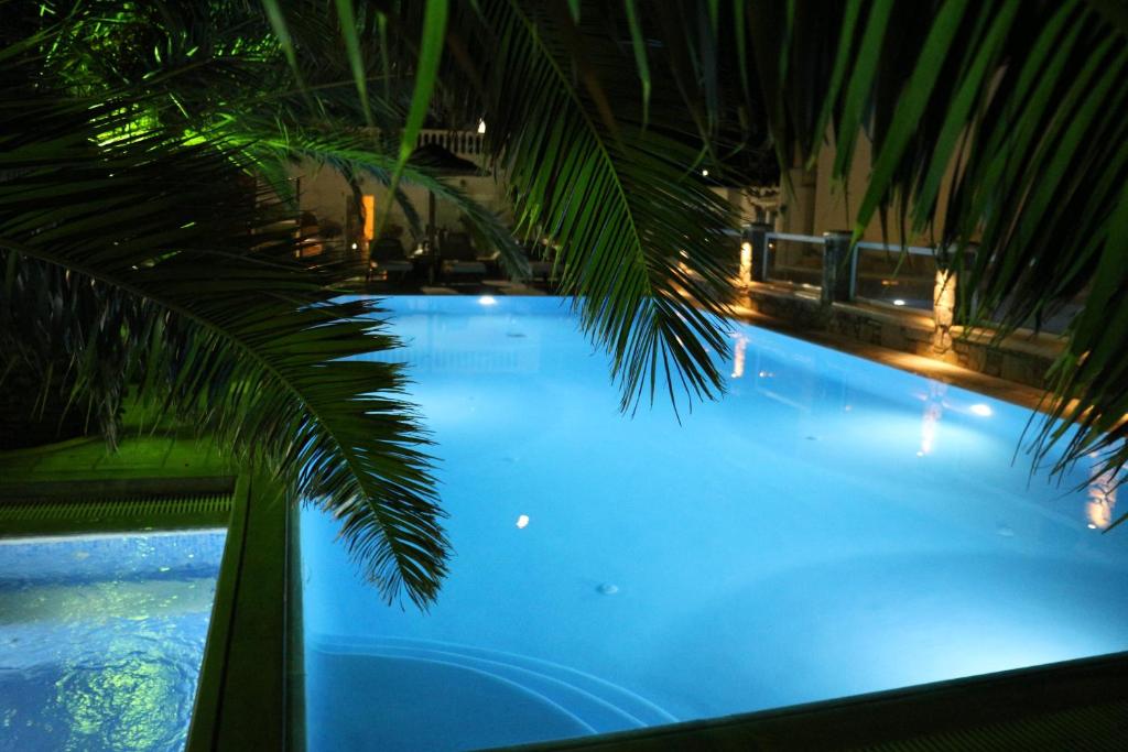 Piscina di Petinaros Hotel o nelle vicinanze
