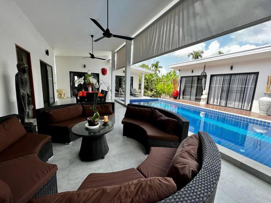 Bazén v ubytování Villa Darring 4 chambres piscine nebo v jeho okolí