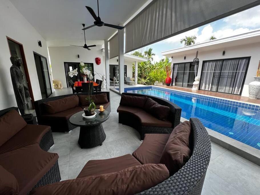 Bazén v ubytování Villa Darring 4 chambres piscine nebo v jeho okolí