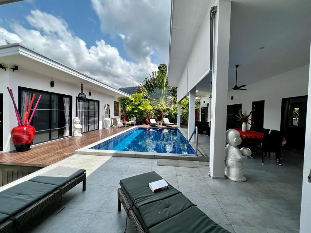 Bazén v ubytování Villa Darring 4 chambres piscine nebo v jeho okolí
