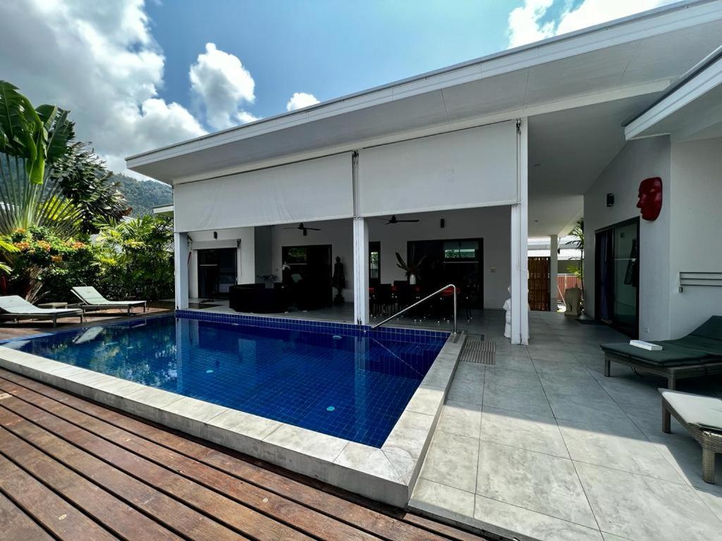 Bazén v ubytování Villa Darring 4 chambres piscine nebo v jeho okolí