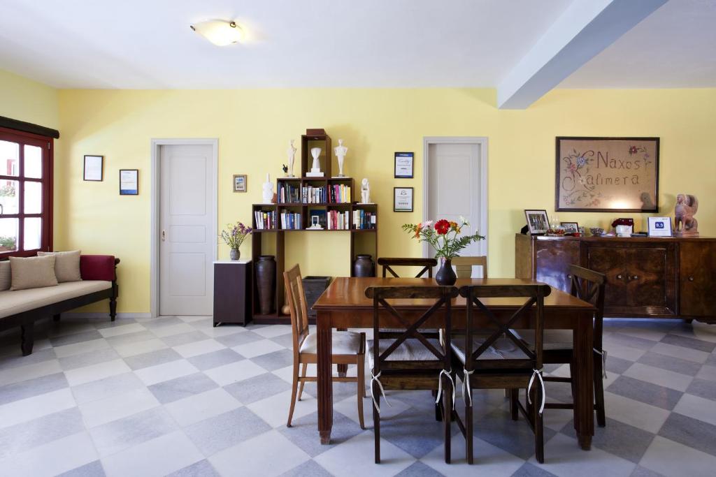 Posedenie v ubytovaní Naxos Kalimera Apartments