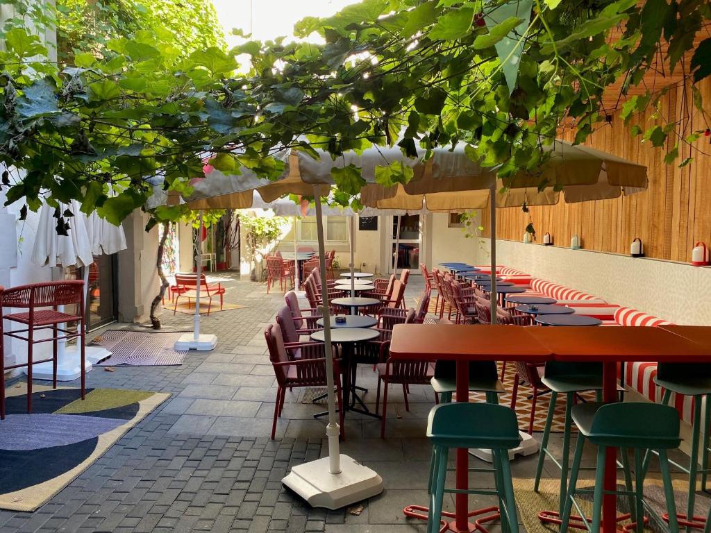 Restaurace v ubytování ClapClap Hôtel, Food & Bar