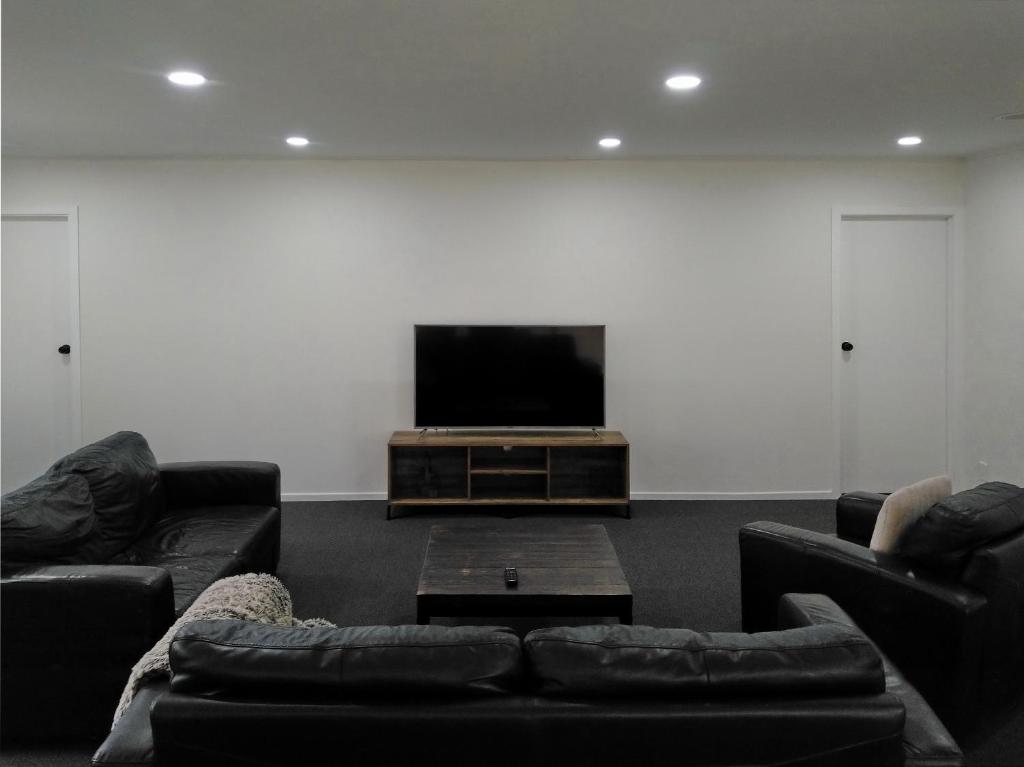 Large Family House - Resim 8