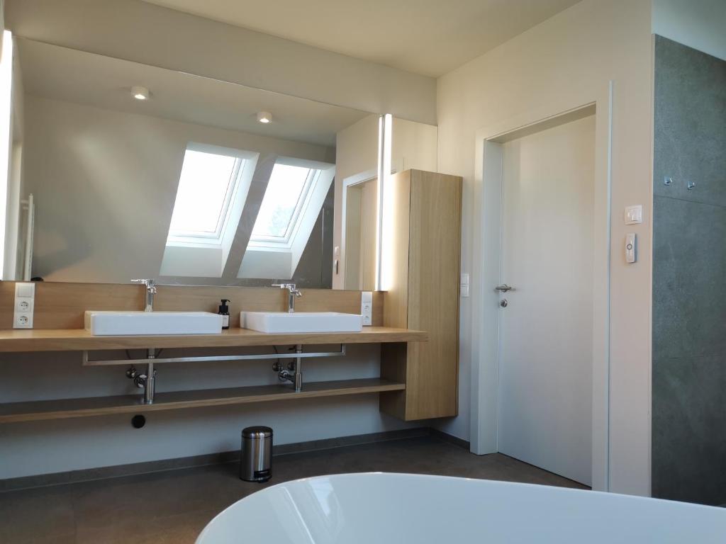 Koupelna v ubytování Traumhaftes Ferienhaus am Lateinberg - 8455 Eibiswald Südsteiermark