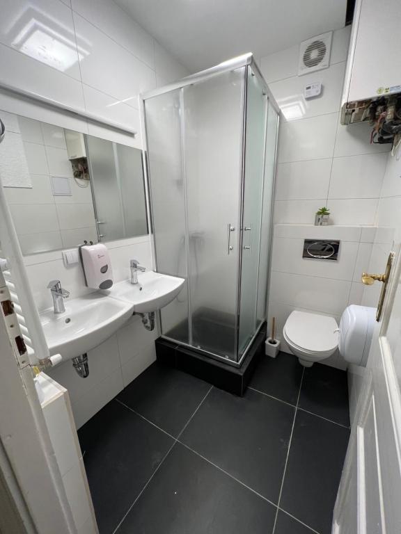 Koupelna v ubytování Hostel Jasmin