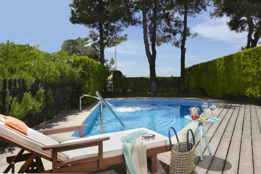 Alexandra Beach Spa Resort - 8