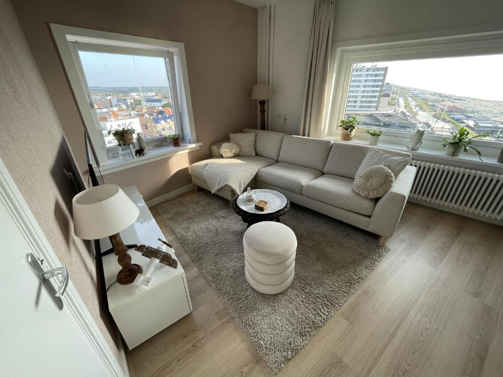 Posezení v ubytování Appartement aan het strand in Zandvoort aan Zee!