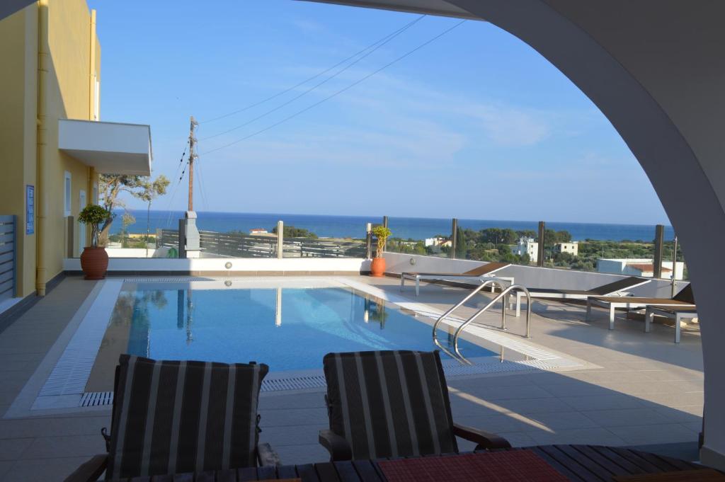 Bazén v ubytování Gennadi Aegean Horizon Villas nebo v jeho okolí