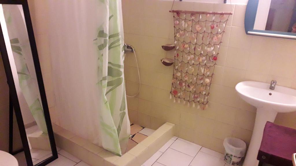 Koupelna v ubytování Gîtes TAINACO