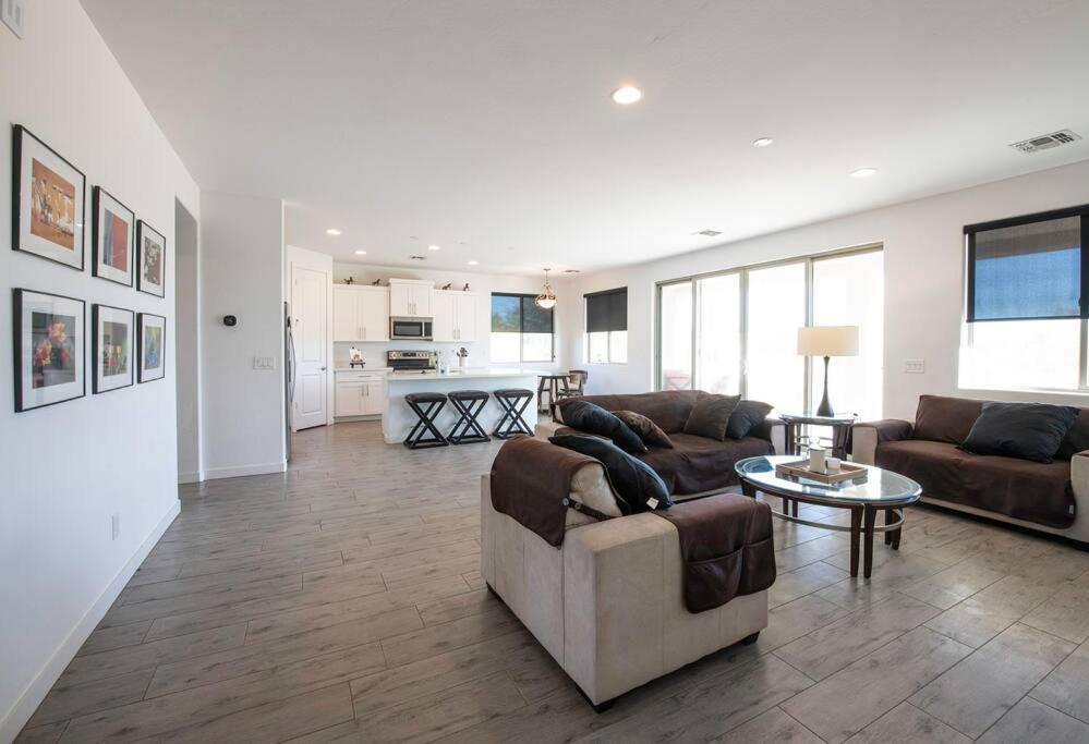 Home with National Forest Mountain views, Rio Verde (updated prices 2024)