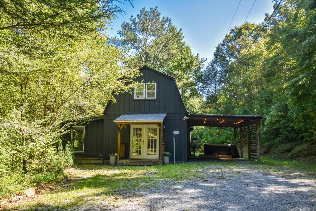 The Barn, Blue Ridge (updated prices 2024)