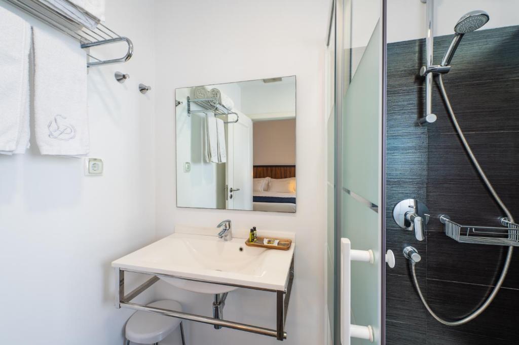 Lisboa Prata Boutique Hotel - Resim 40