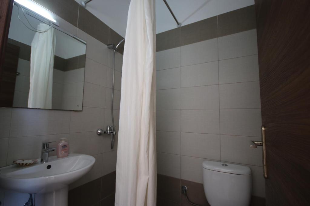 Mato Rooms - Image 8