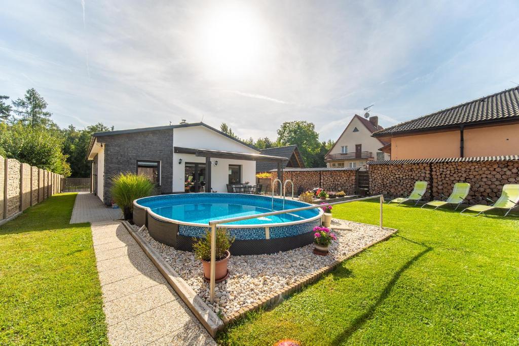 Holiday House Adonis - Three-Bedroom House