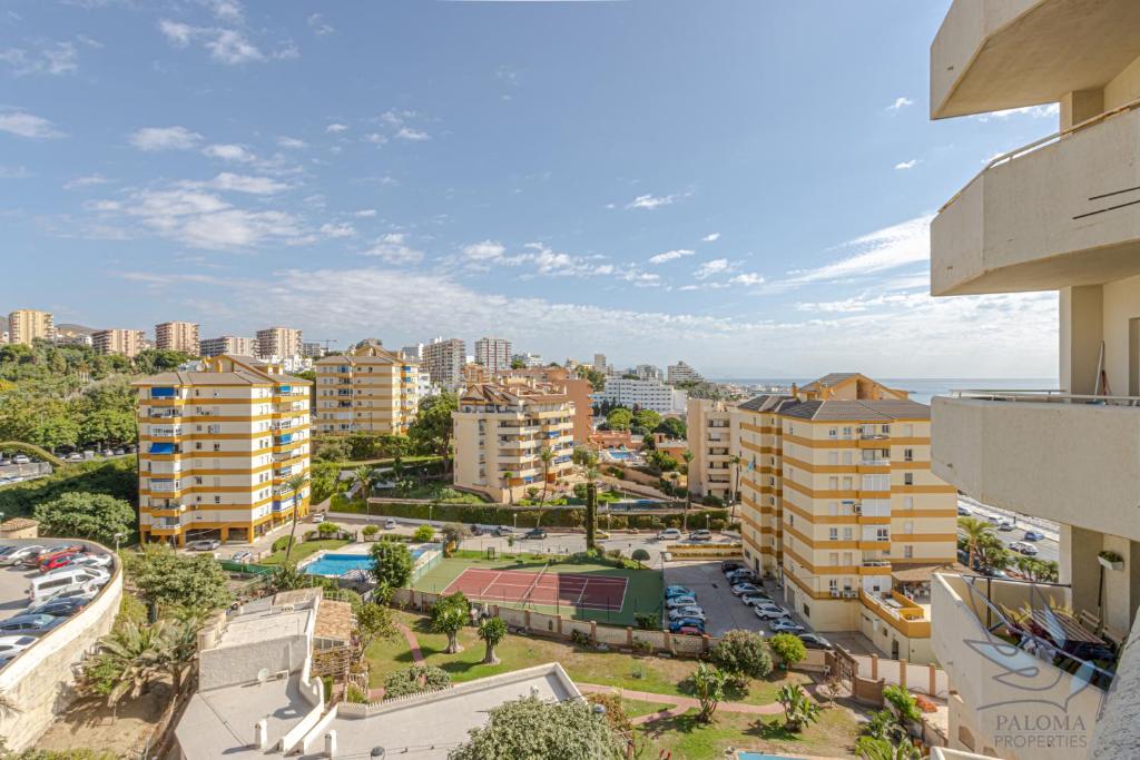 Výhľad na mesto Benalmádena alebo výhľad na mesto priamo z apartmánu