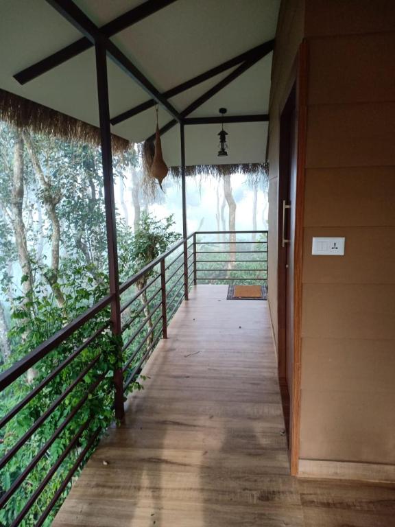 Balkón nebo terasa v ubytování Coffee Cradle Wayanad Luxuorios Private Tree House - Inside 2 Acre Coffee Plantation