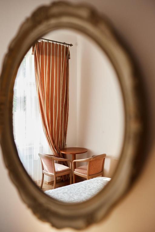 Room & Parking Assistance - 19