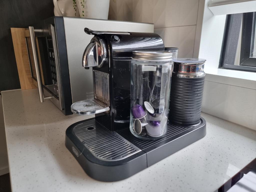 Addington townhouse with carpark 8mins walk to Hagley park south - Resim 18