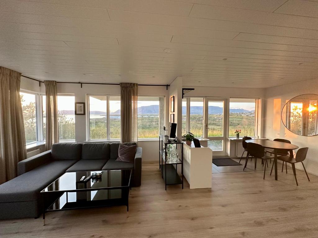 Mynd úr myndasafni af Charming 1-bedroom condo with stunning view í Reykjavík