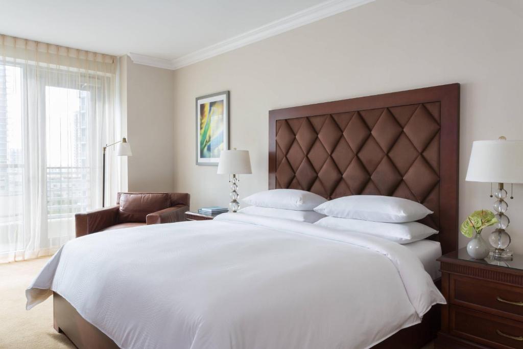 Postel nebo postele na pokoji v ubytování JW Marriott Miami