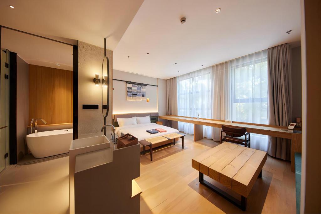 Timeless Boutique House Shanghai - Junior Suite Met Balkon
