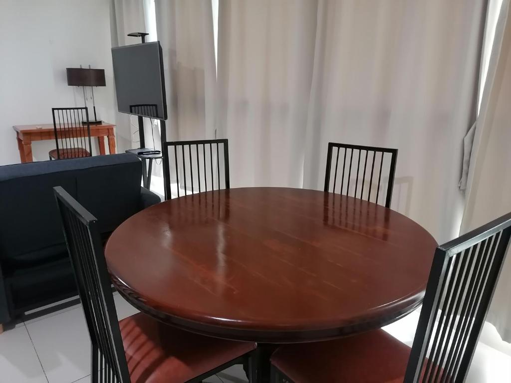 Roxas Blvd Stunning Studio Condo Near US Embassy - Appartement De Deux Chambres