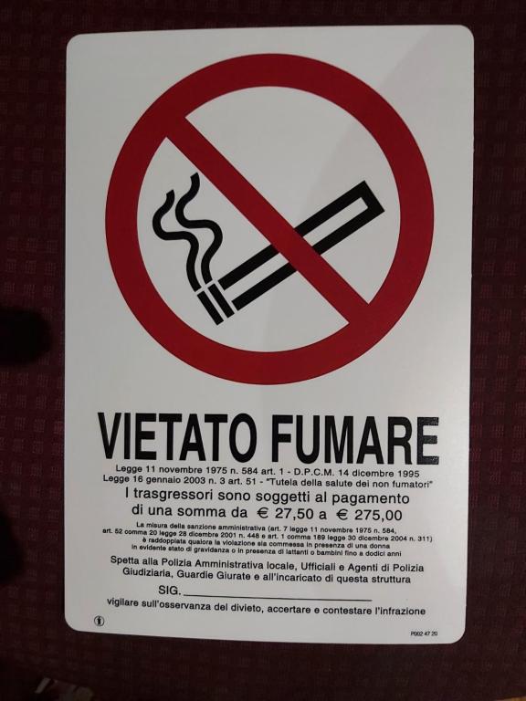 Certyfikat, podpis lub inny dokument wystawiony w obiekcie Bilocale Elena 40mq