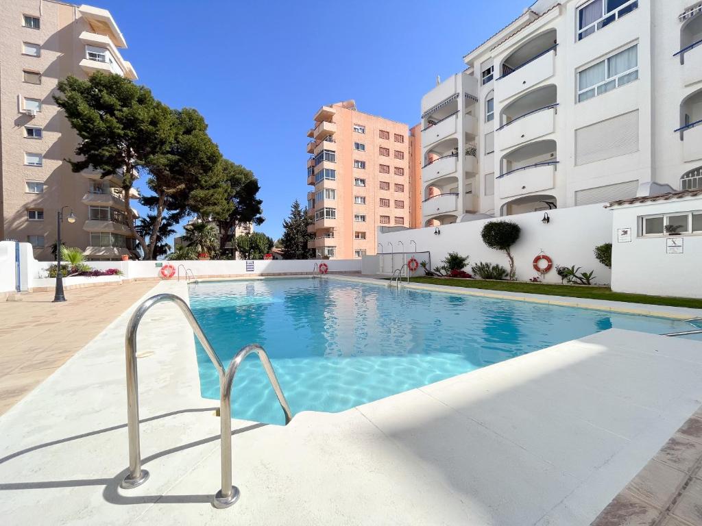 Appartement spacieux avec terrasse et piscine