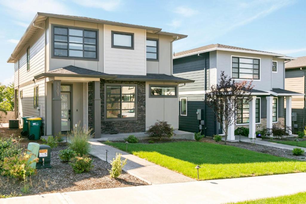 Vacation Home Dottie Court near McMenamins Edgefield, Troutdale, OR